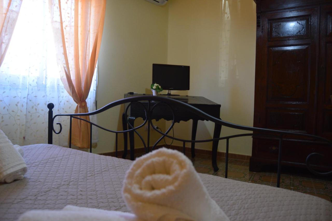 Su Fassoi Cabras B&B 외부 사진